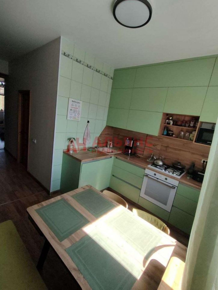 3-комн квартира Победы улица, 12