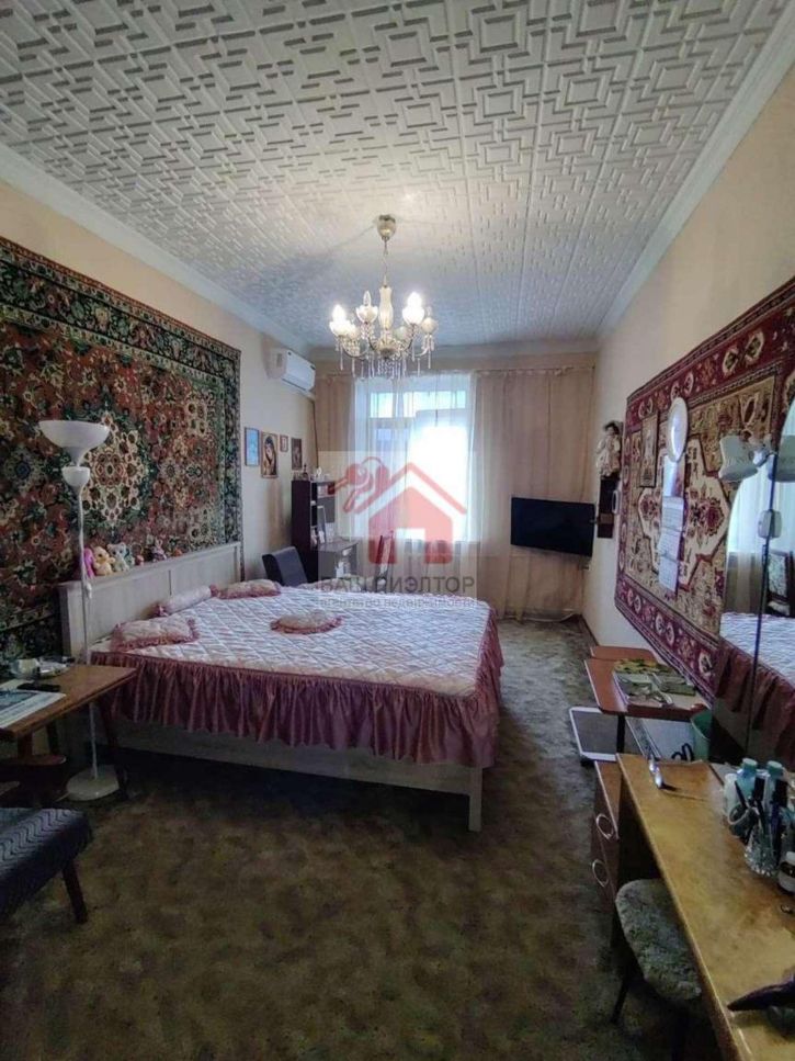 3-комн квартира Максима Горького улица, 103