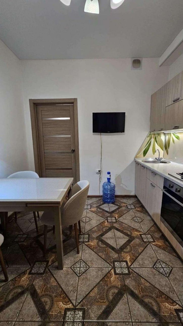 2-комн квартира 3-я просека, 94Б