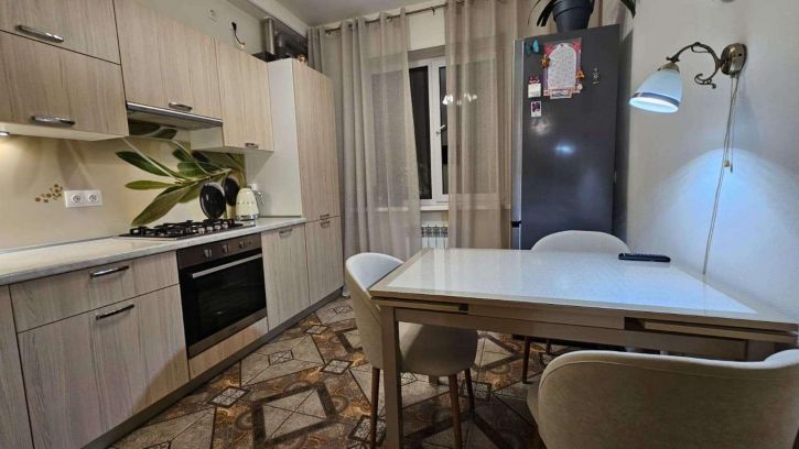 2-комн квартира 3-я просека, 94Б