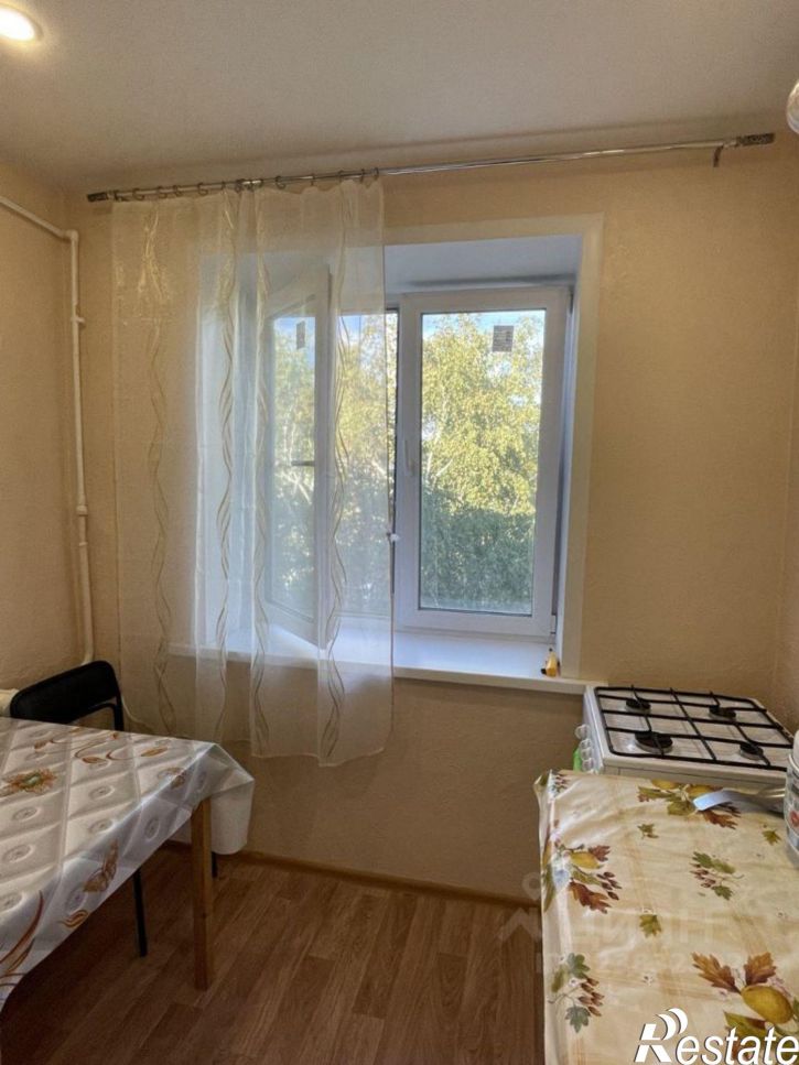 1-комн квартира улица Александра Матросова, 16,  д. 16