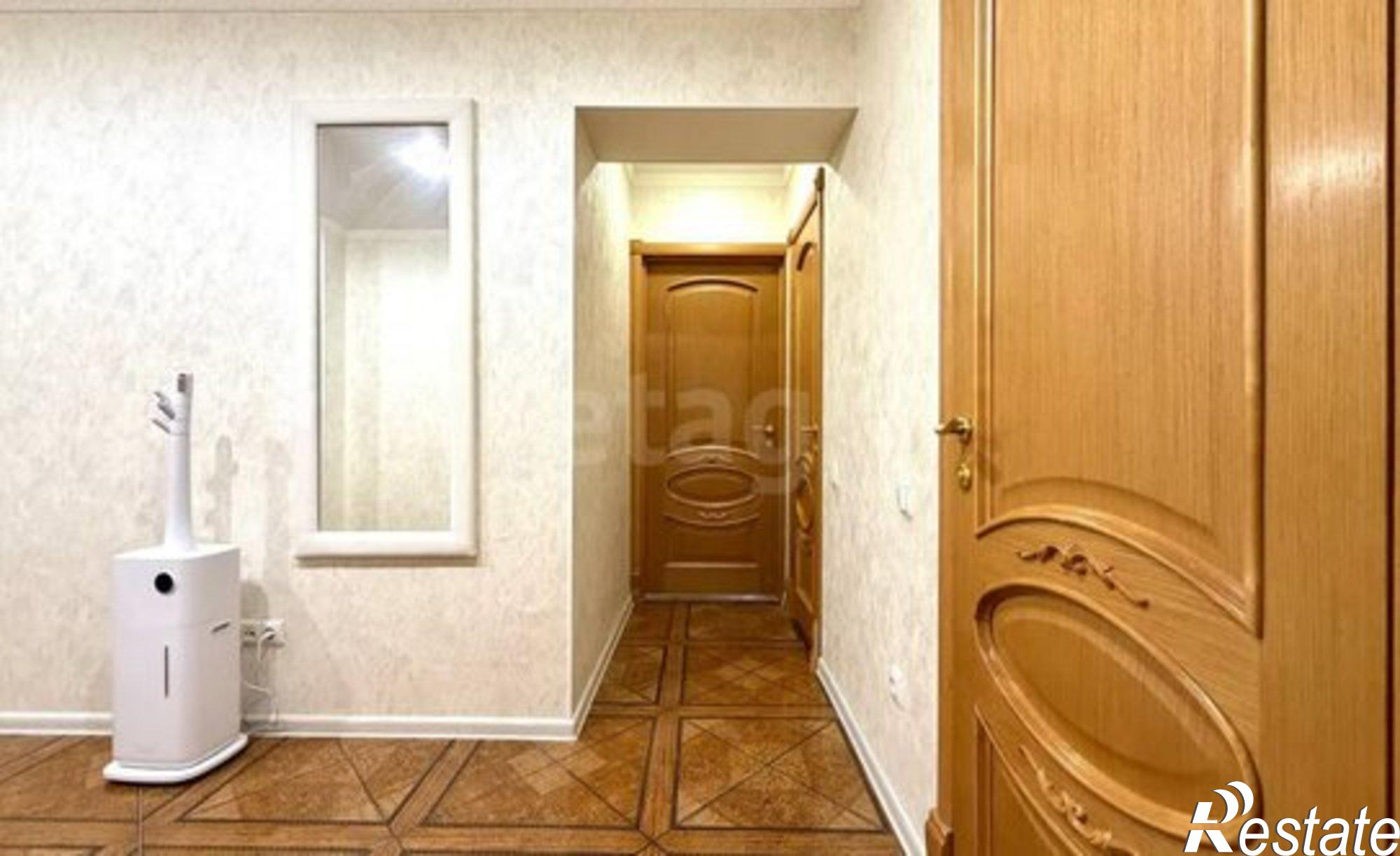 Купить квартиру за 9 400 000 рублей на ул Демократическая, 39