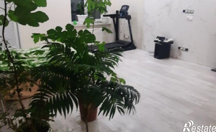 4-комн квартира Ленинская улица, 240,  д. 240