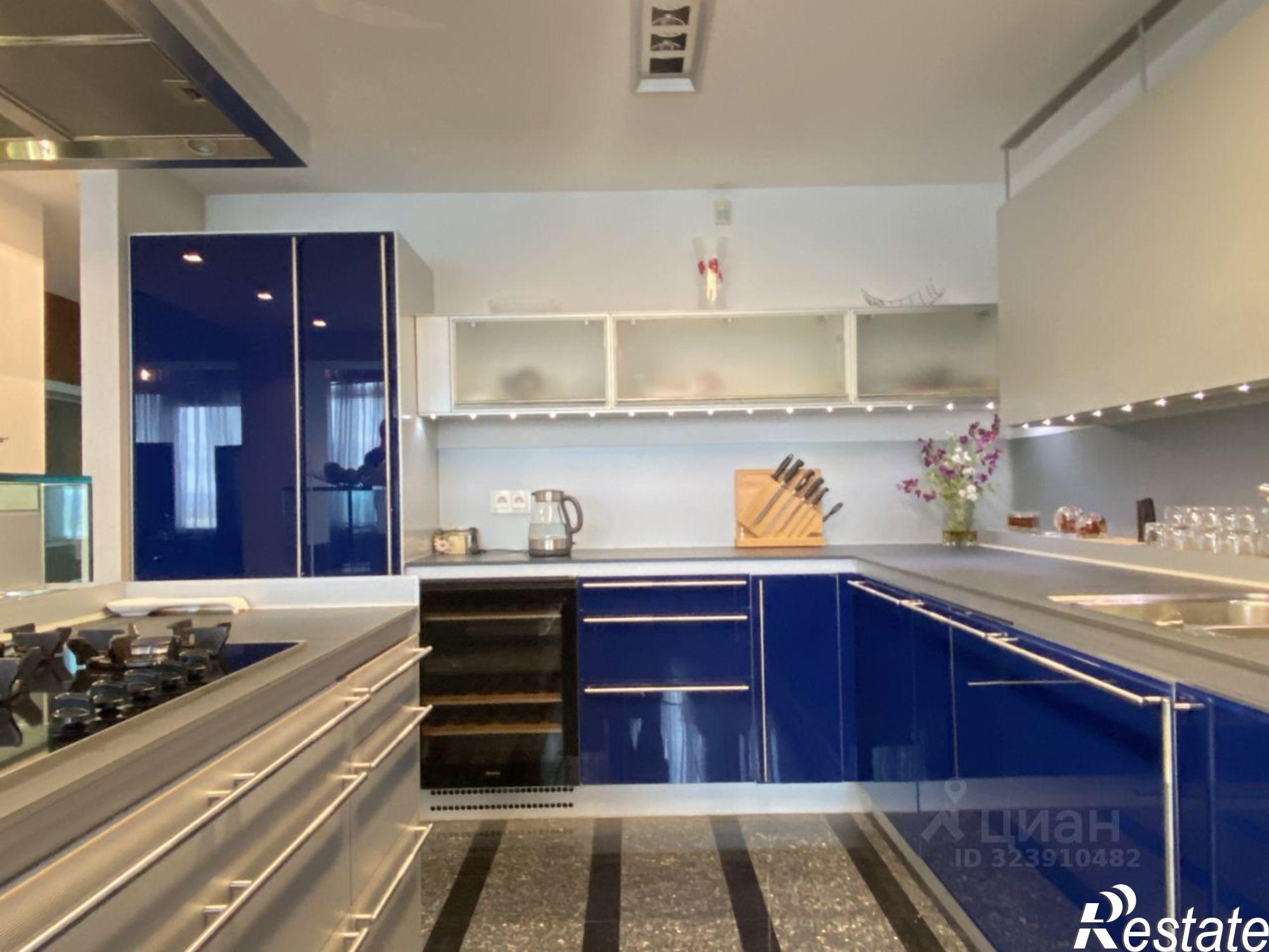 Купить квартиру за 97 000 000 рублей на ул Венцека, 1