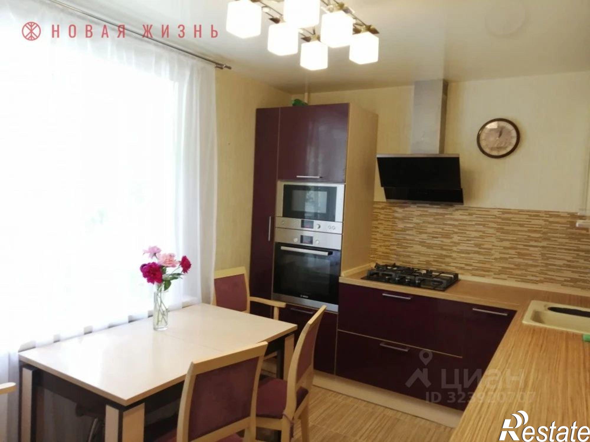 Купить квартиру за 8 300 000 рублей на проспект Юных Пионеров, 142А