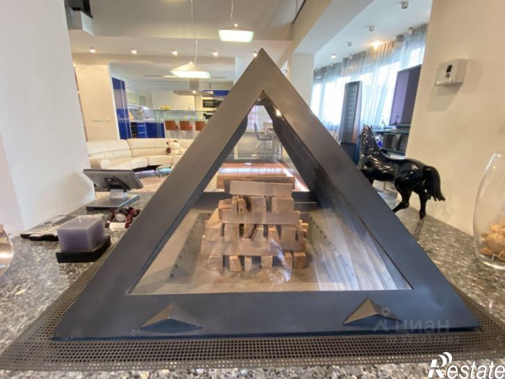 4-комн квартира ул Венцека, 1,  д. 1