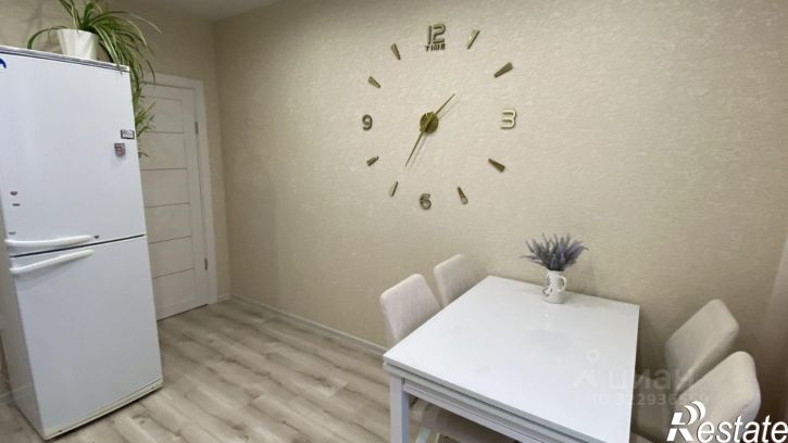 3-комн квартира 5-я просека, 131,  д. 131