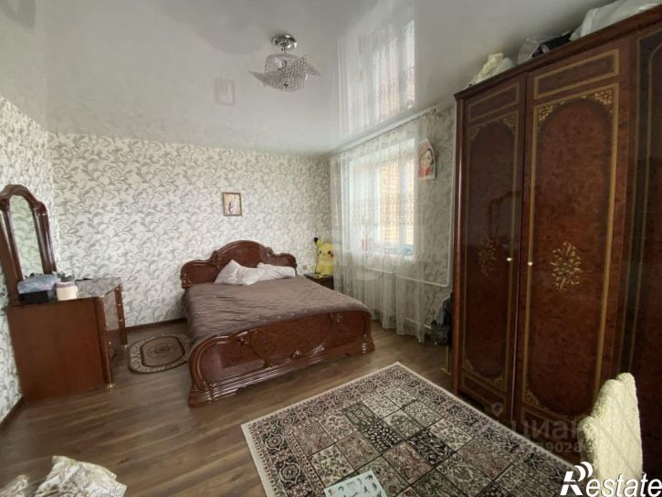 4-комн квартира улица Советской Армии, 2,  д. 2