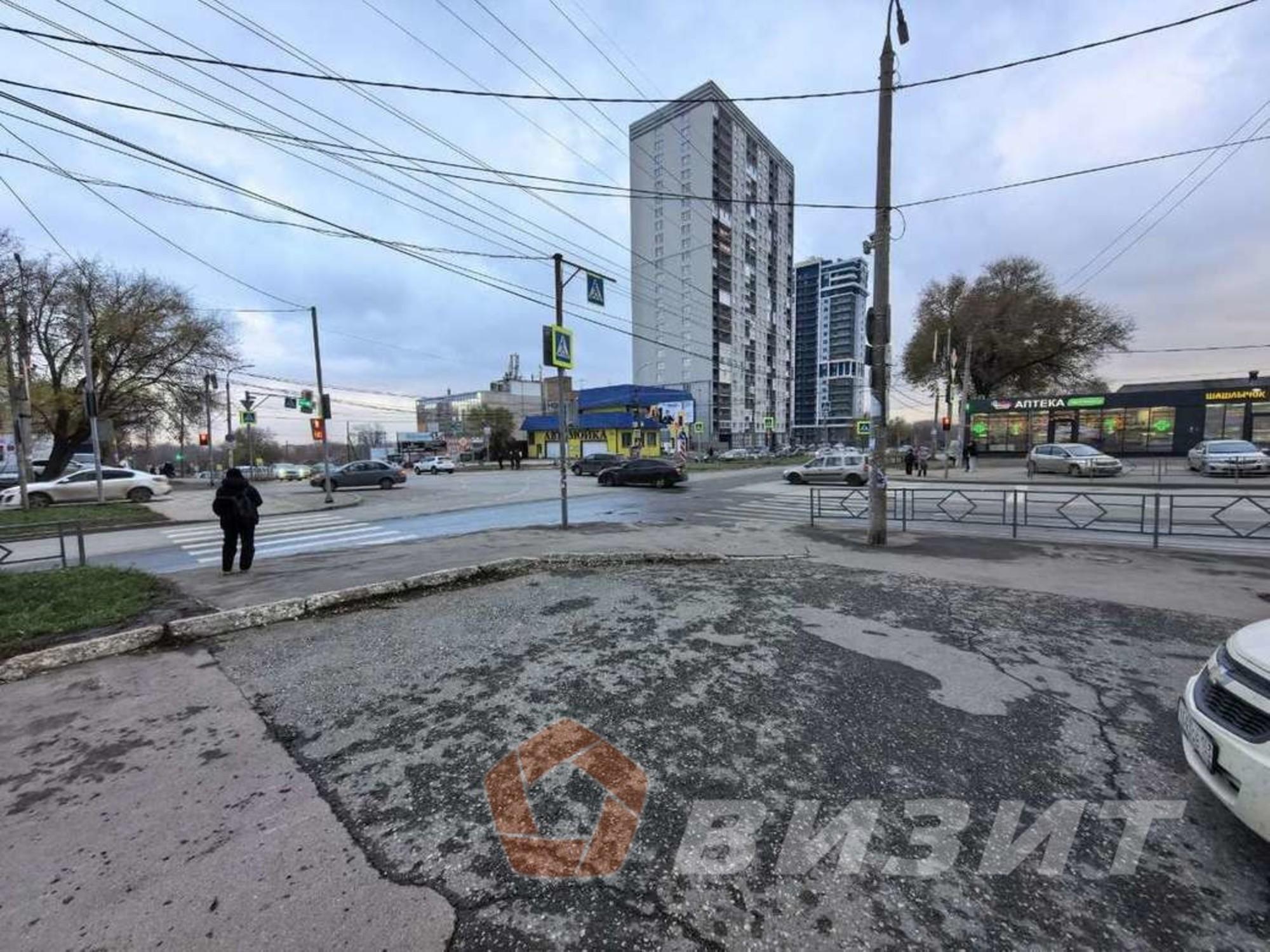 Сдать торговое помещение за 40 000 рублей на Советской Армии улица, 98а