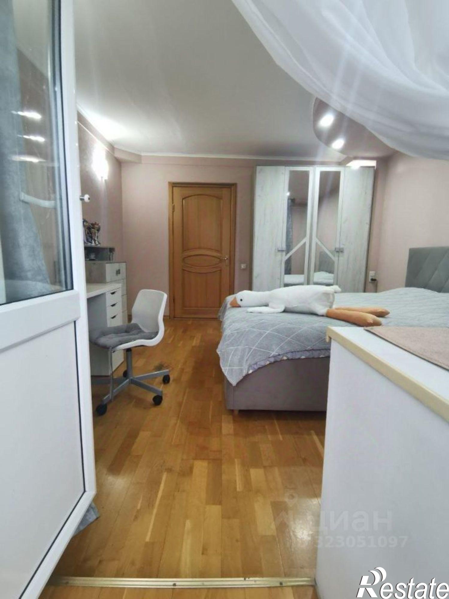 Купить квартиру за 10 700 000 рублей на Ново-Садовая улица, 106Б