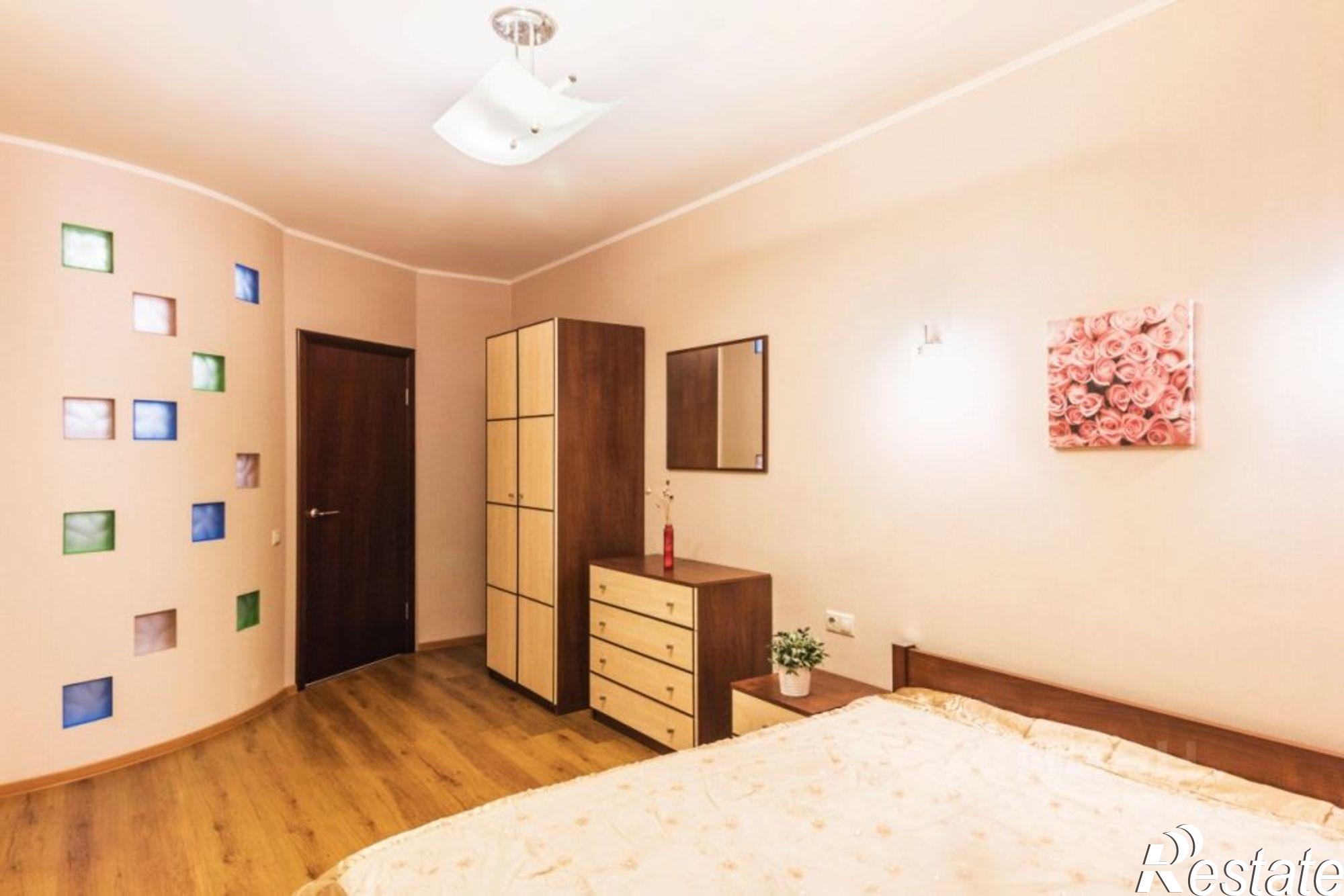 Сдать квартиру за 60 000 рублей на Садовая улица, 168