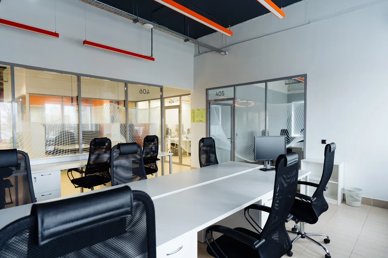 Сдать офис, помещение под офис за 90 000 рублей на ул Скляренко, 32