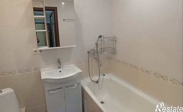 2-комн квартира улица Евгения Золотухина, 2,  д. 2