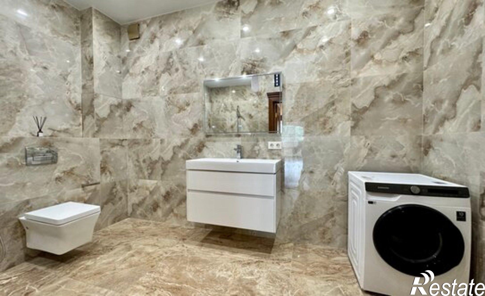 Купить квартиру за 22 200 000 рублей на ул Водников, 45