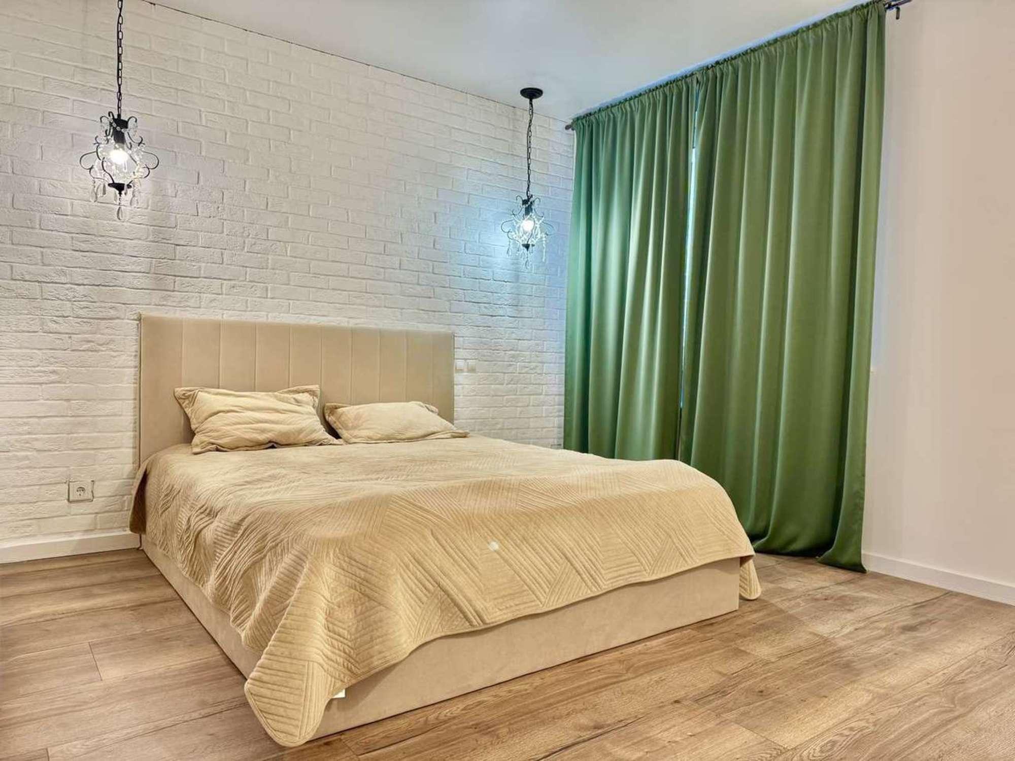 Сдать квартиру за 70 000 рублей на Врубеля улица, 17