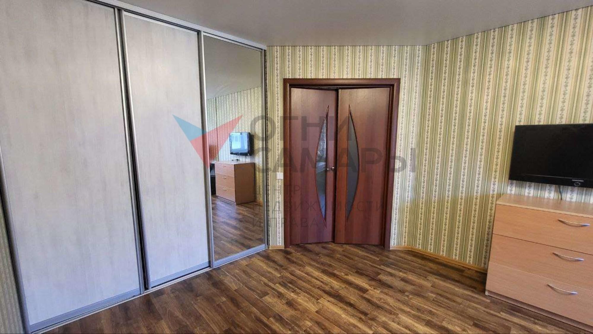 Купить квартиру за 4 000 000 рублей на 1-й квартал, 52