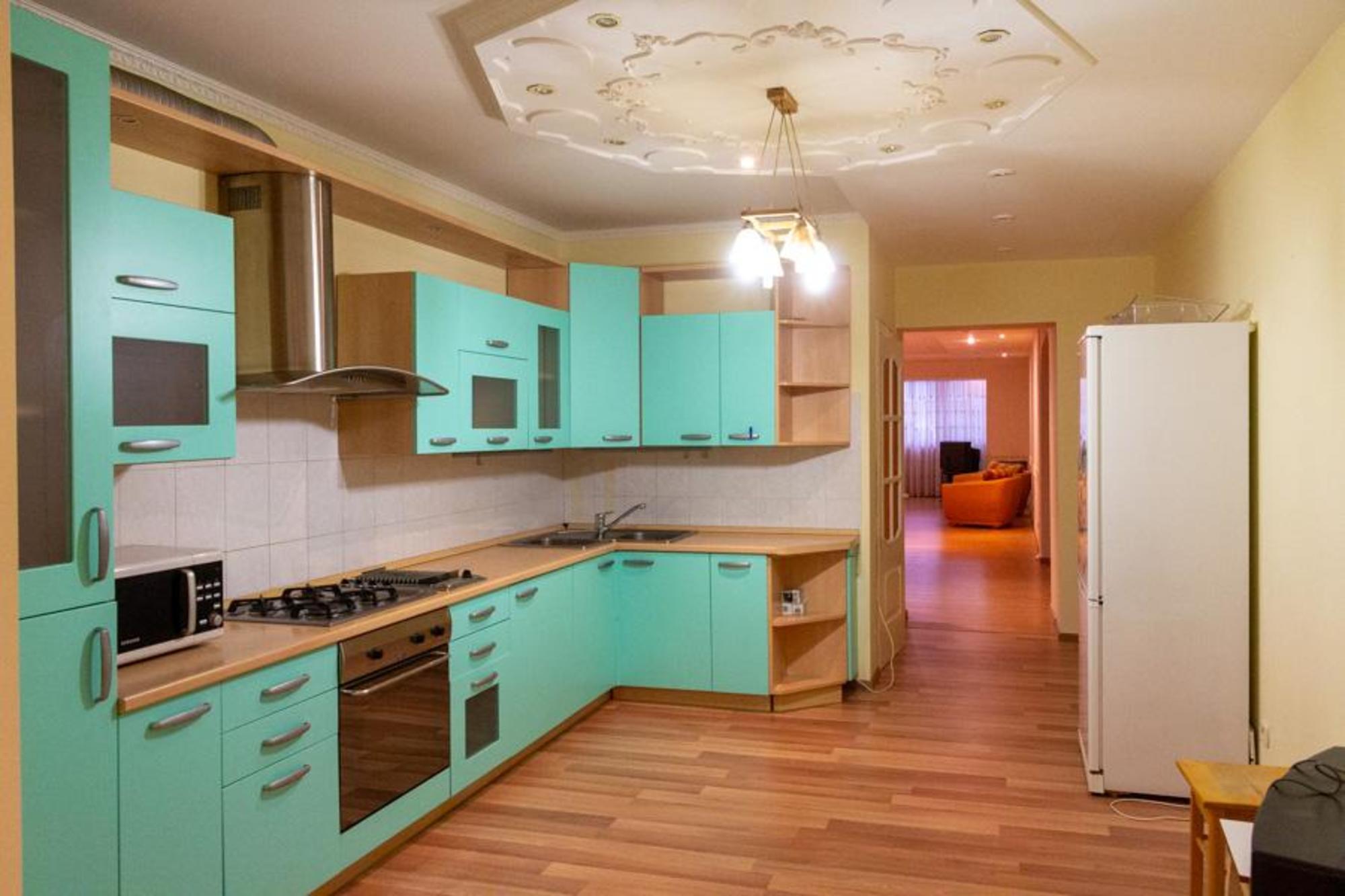 Купить квартиру за 17 000 000 рублей на Арцыбушевская улица, 40