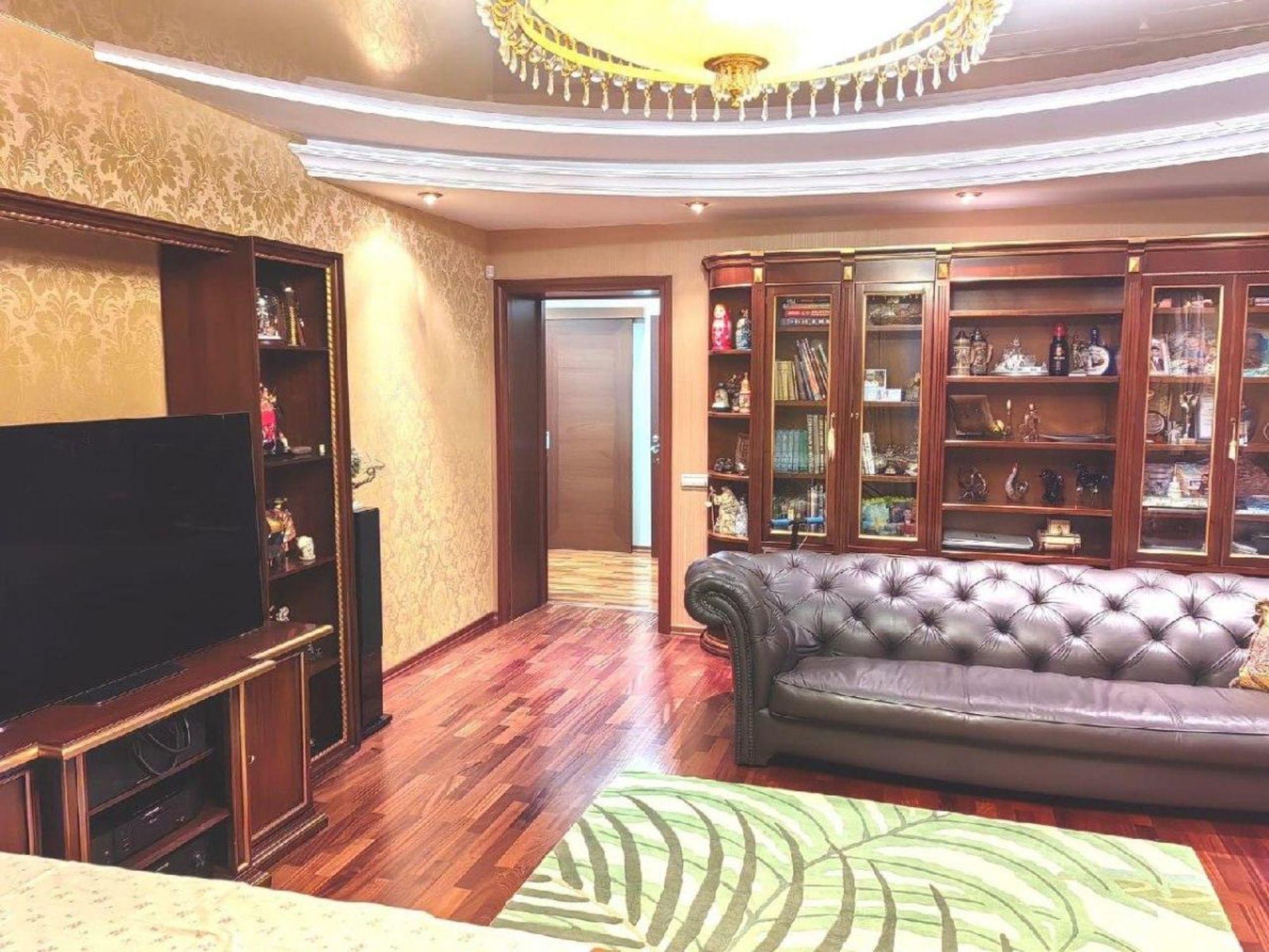 Купить квартиру за 18 500 000 рублей на Шверника улица, 19А