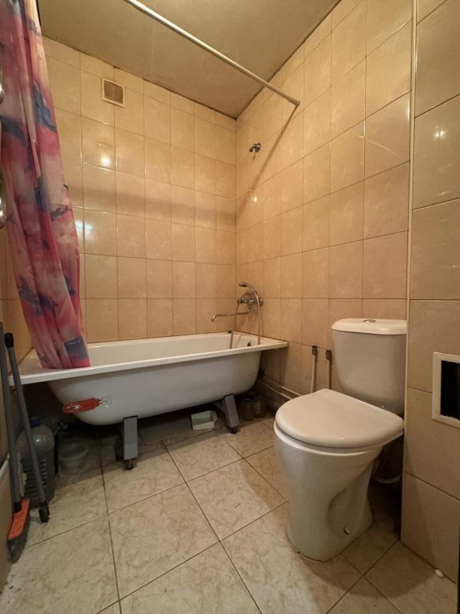 Купить комнату за 2 600 000 рублей на Дзержинского улица, 10