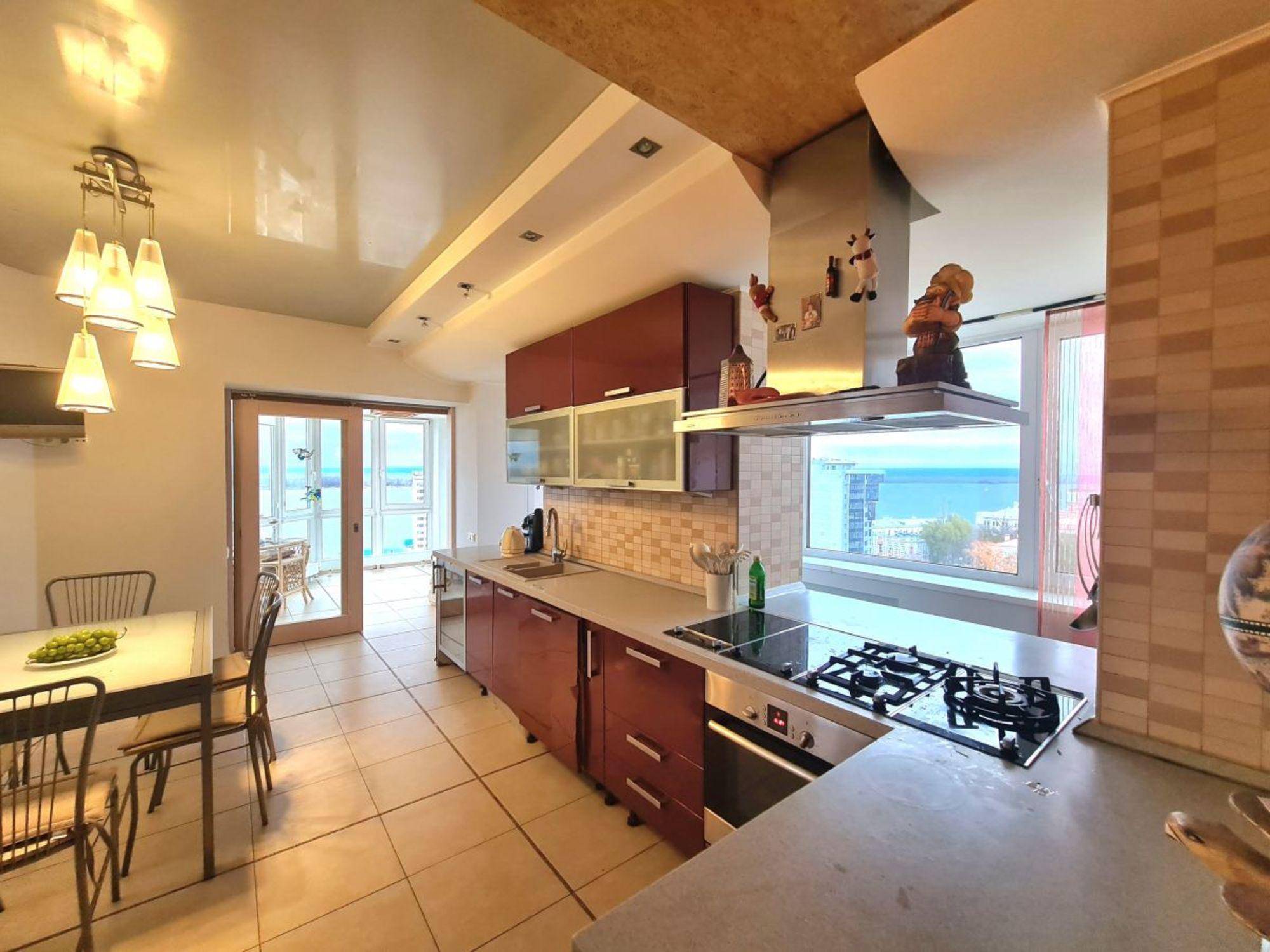 Купить квартиру за 35 555 000 рублей на Алексея Толстого улица, 72