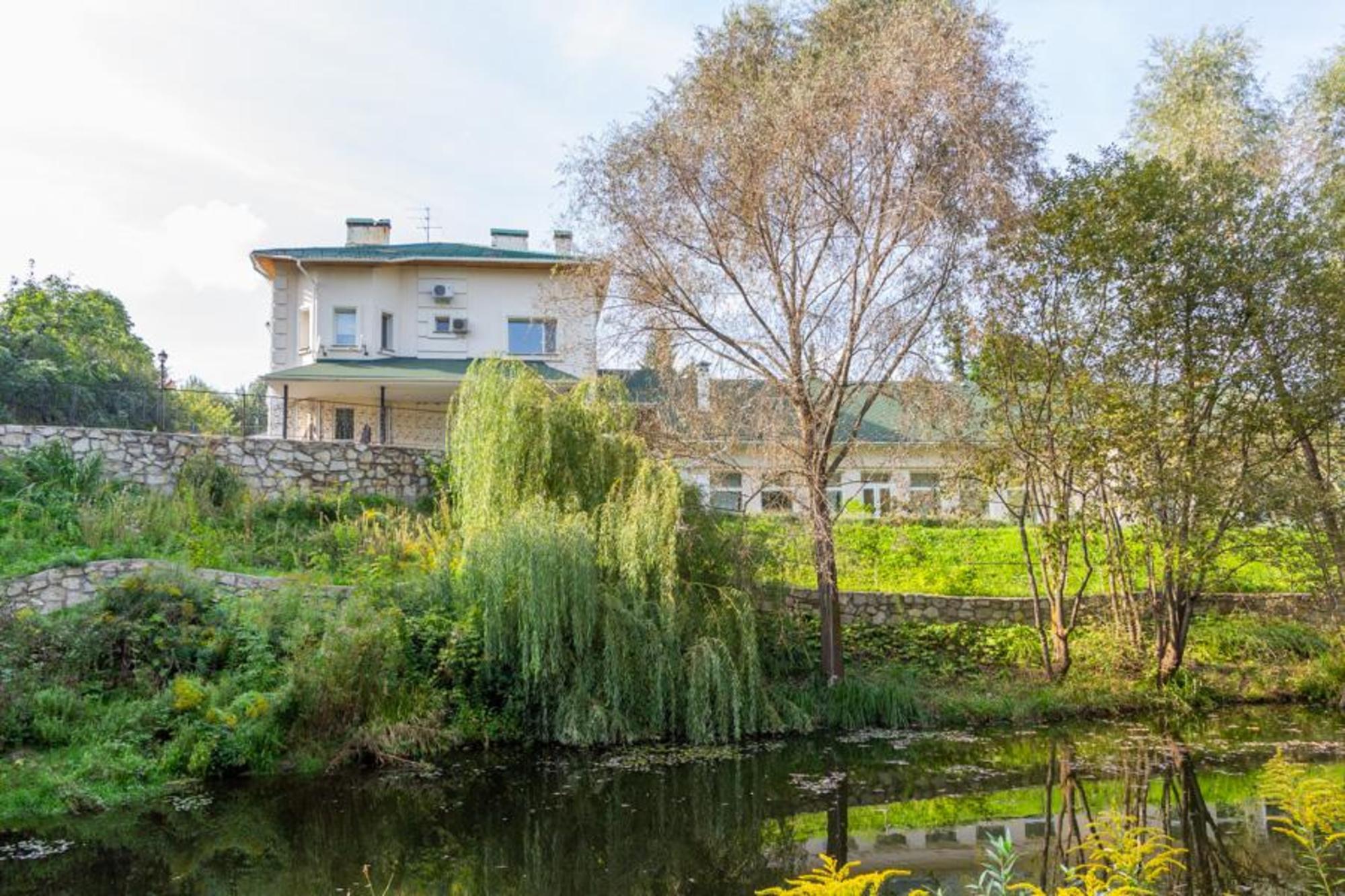 Купить дачу, дом, коттедж за 50 000 000 рублей на поселок Озерки, 191