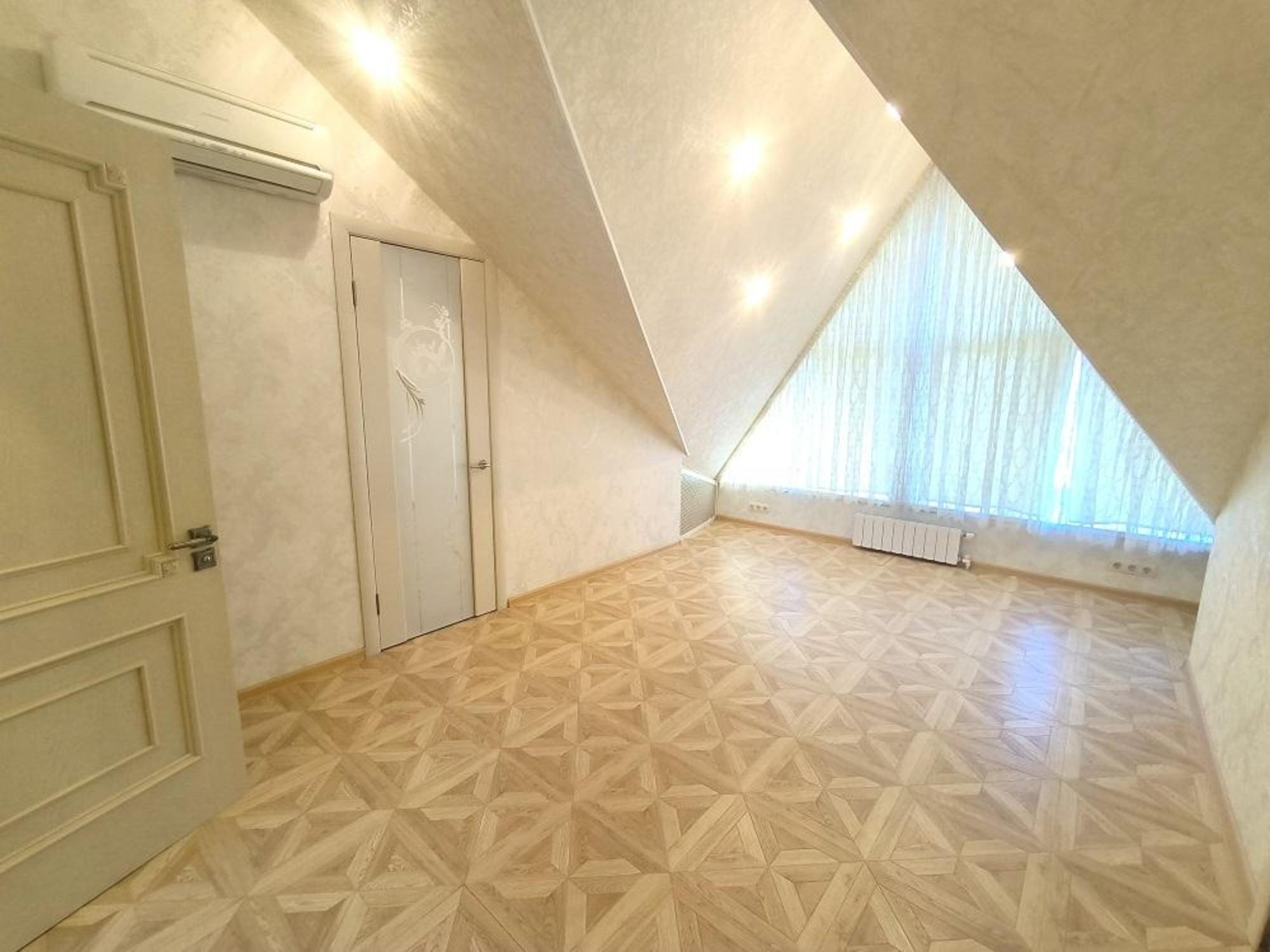 Купить дачу, дом, коттедж за 16 950 000 рублей на Средне-Садовая улица, 45Ж