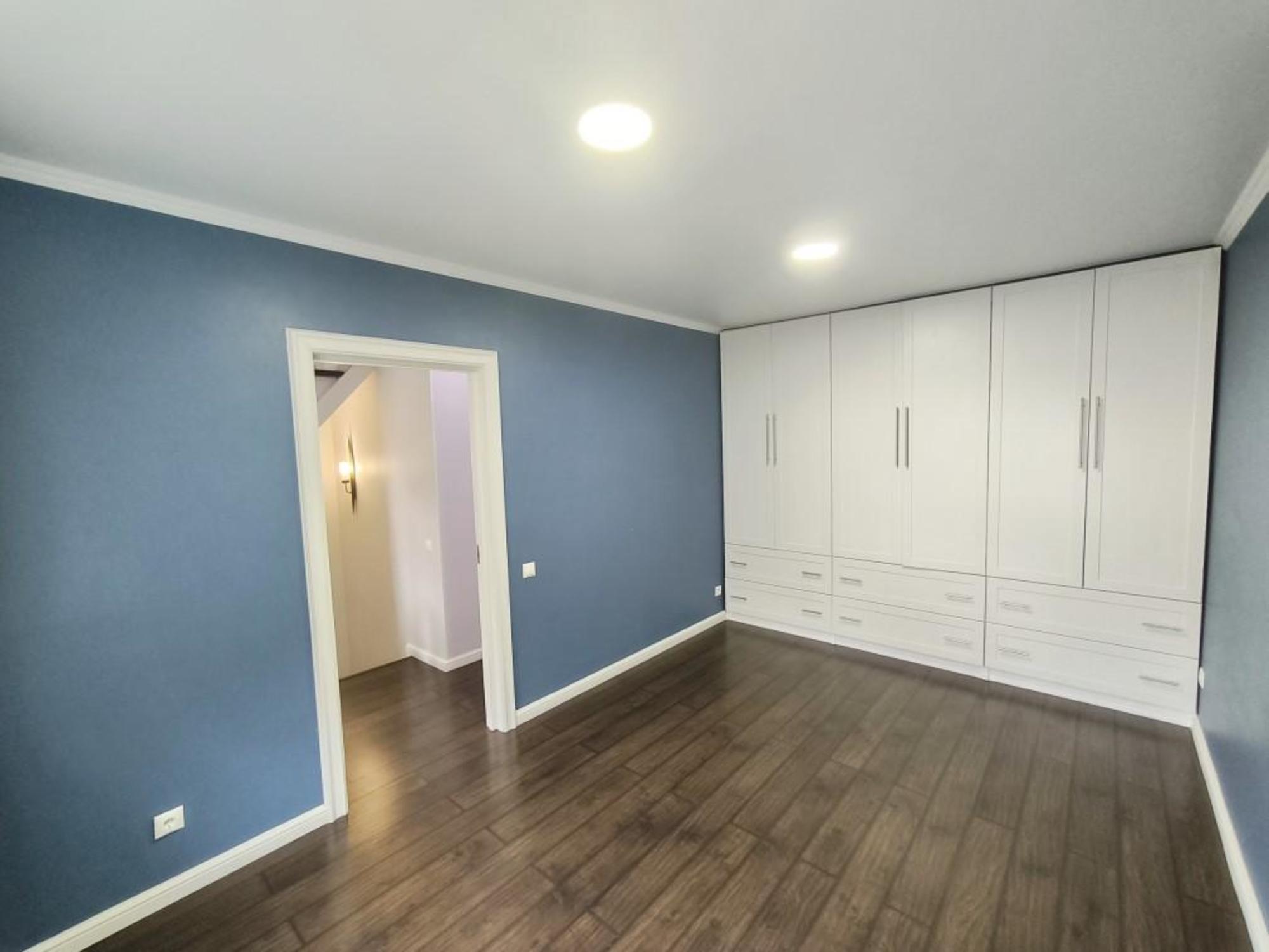 Купить дачу, дом, коттедж за 17 950 000 рублей на Средне-Садовая улица, 45К