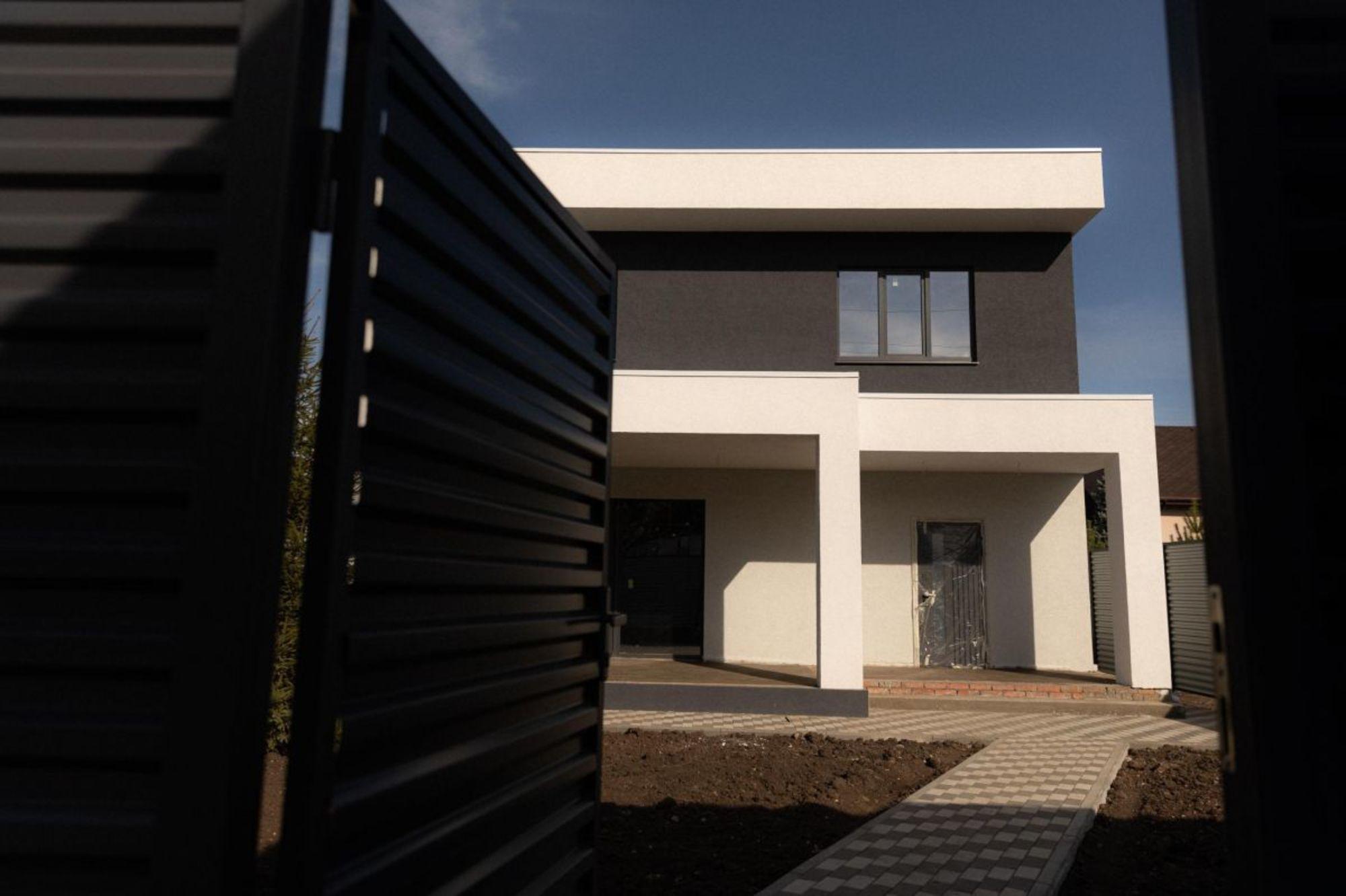 Купить дачу, дом, коттедж за 16 990 000 рублей на поселок Озерки, 338