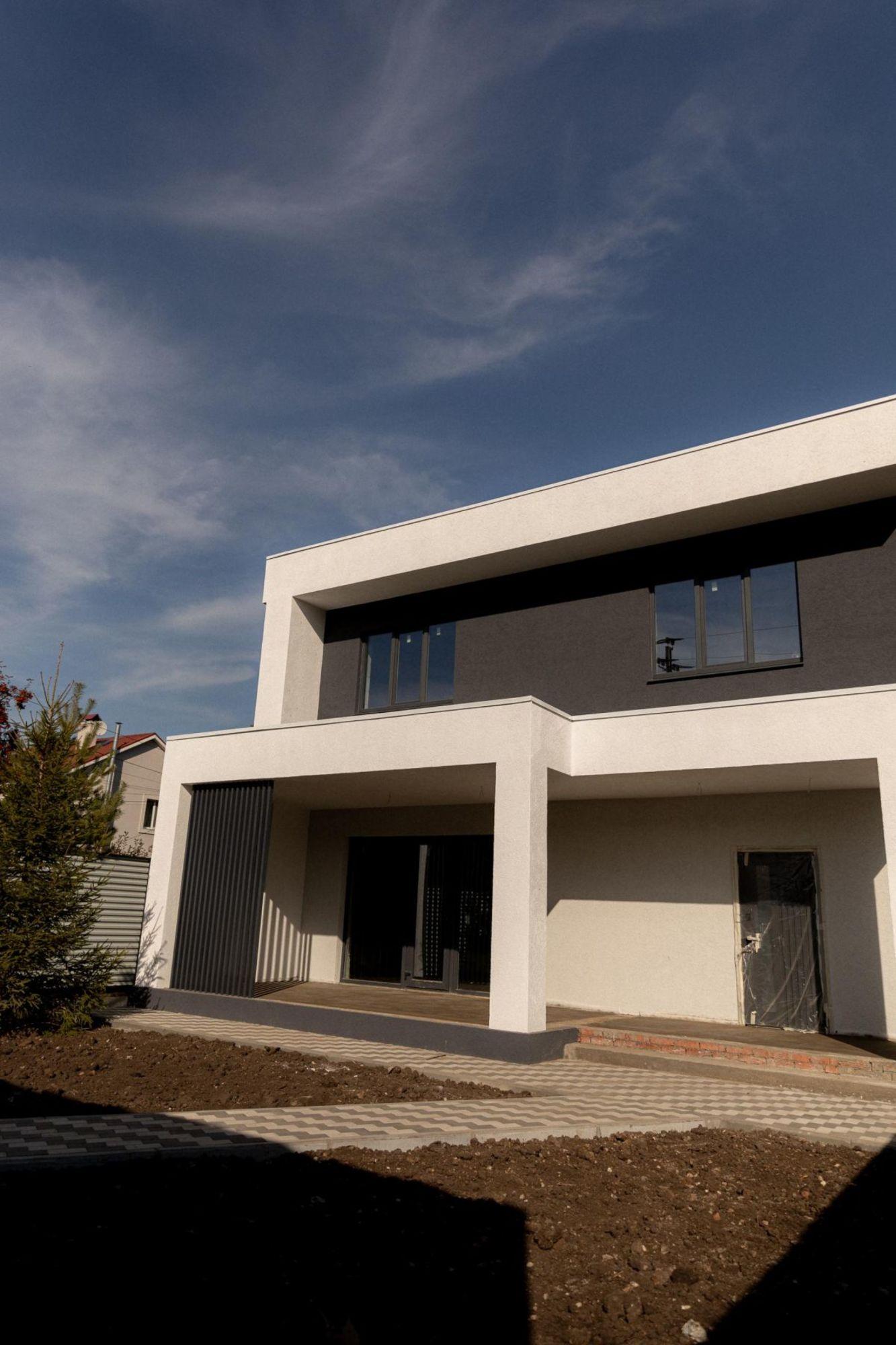 Купить дачу, дом, коттедж за 16 990 000 рублей на поселок Озерки, 338