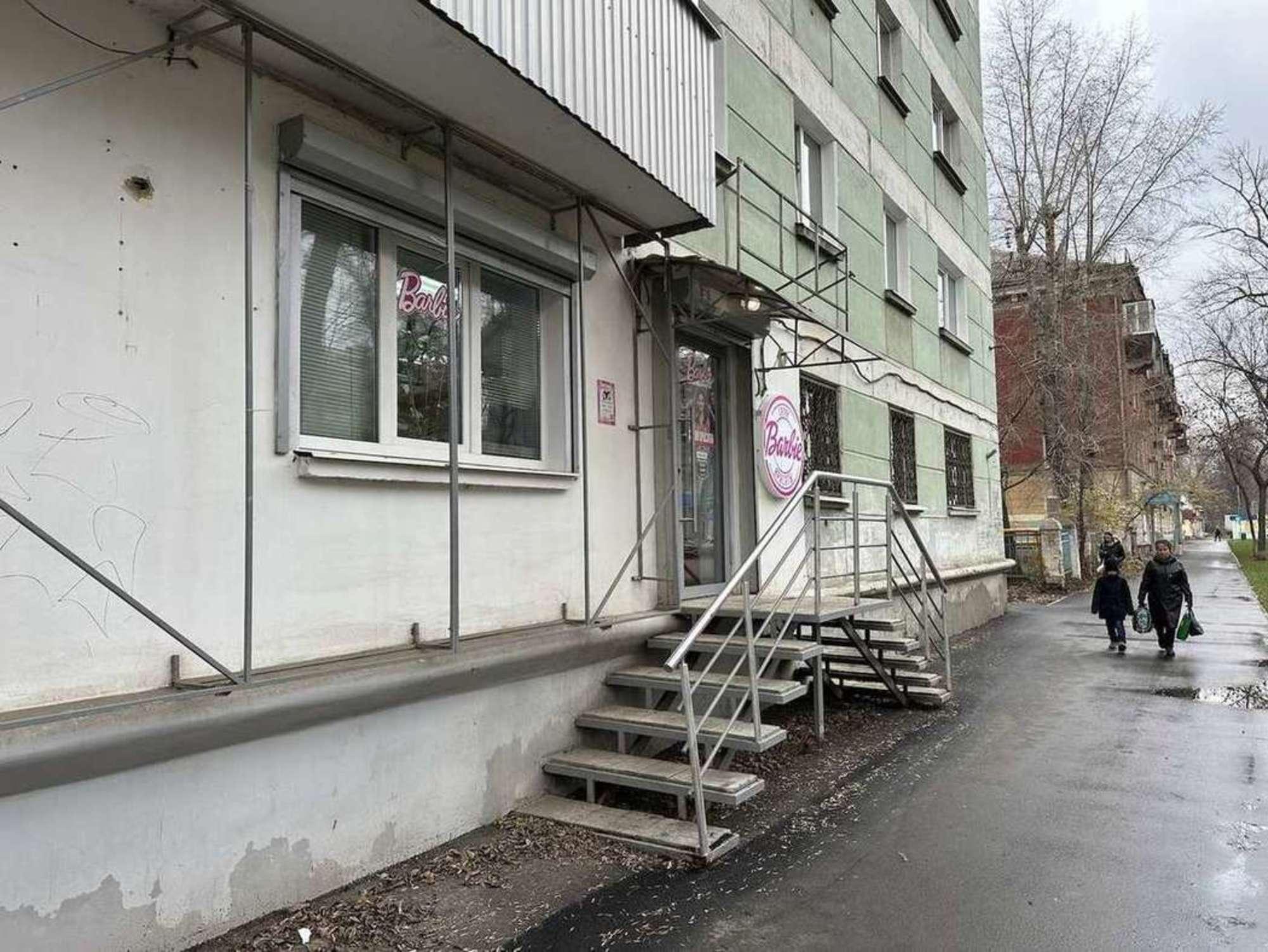 Купить торговое помещение за 4 750 000 рублей на Металлургов проспект, 15