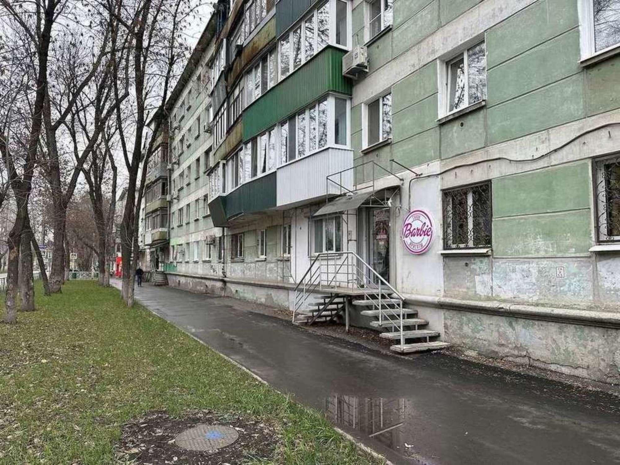 Купить торговое помещение за 4 750 000 рублей на Металлургов проспект, 15