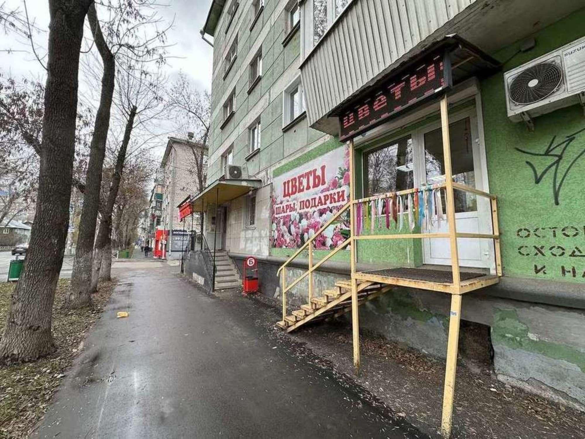 Купить торговое помещение за 4 750 000 рублей на Металлургов проспект, 15