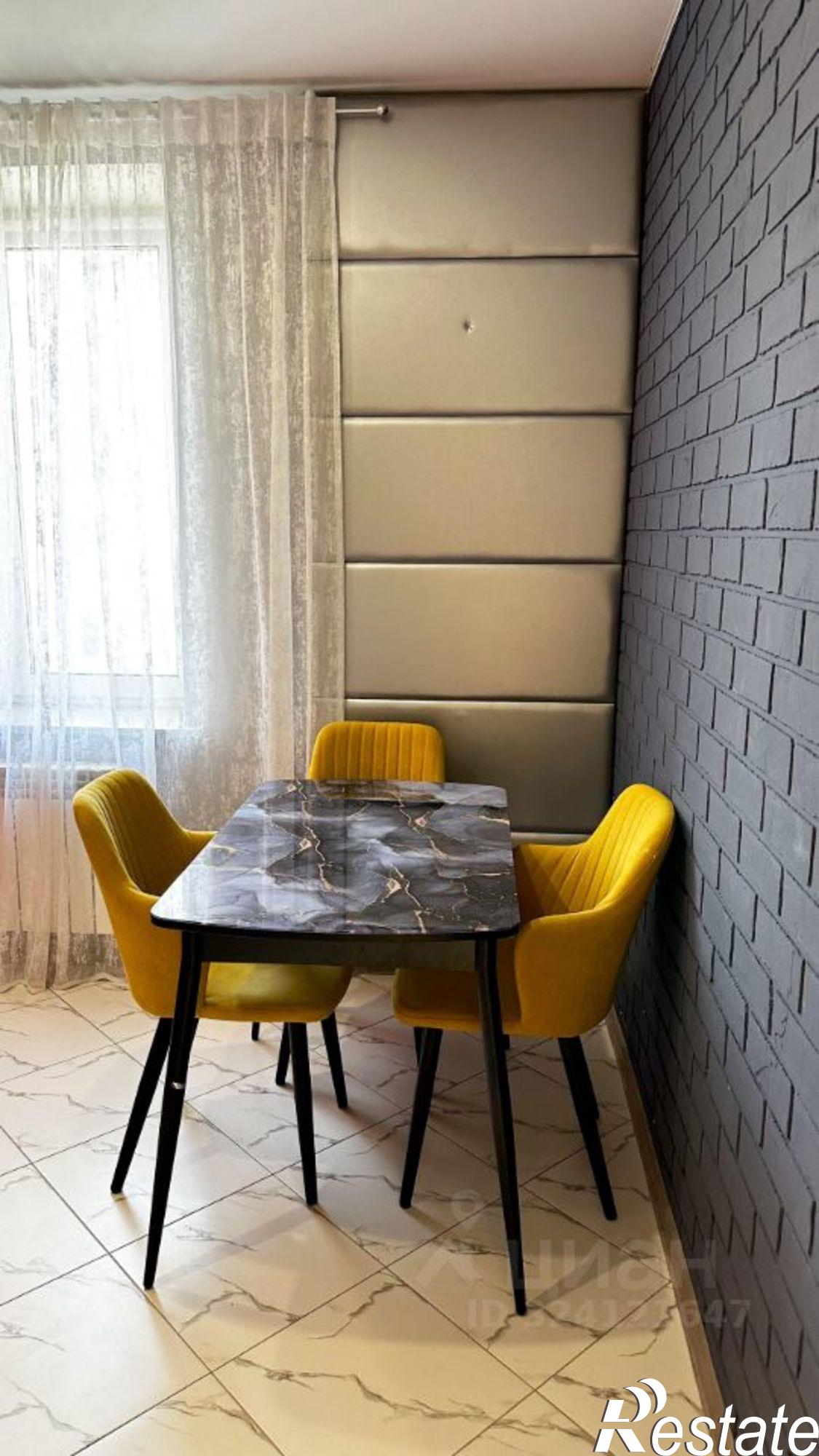 Купить квартиру за 5 900 000 рублей на ул Демократическая, 142А