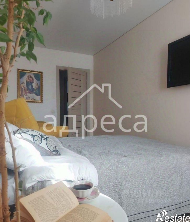 3-комн квартира Коммунистическая улица, 10,  д. 10