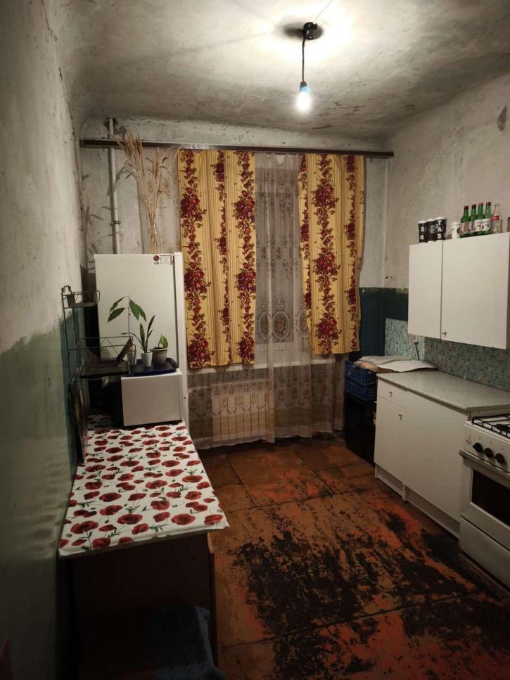 3-комн квартира Строителей улица, 28