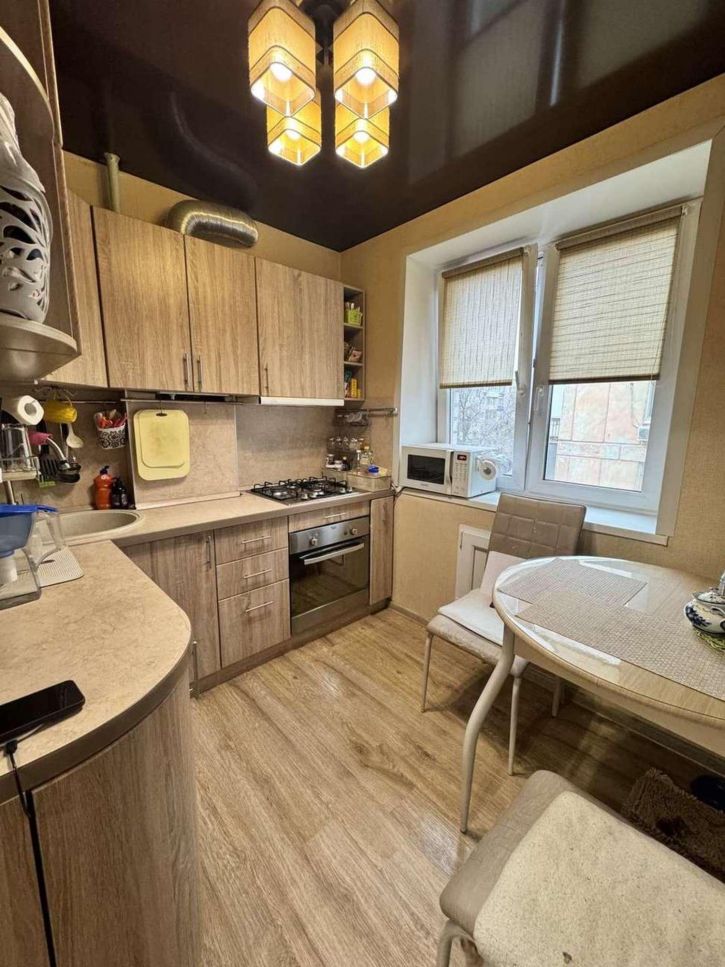 2-комн квартира Гагарина улица, 171