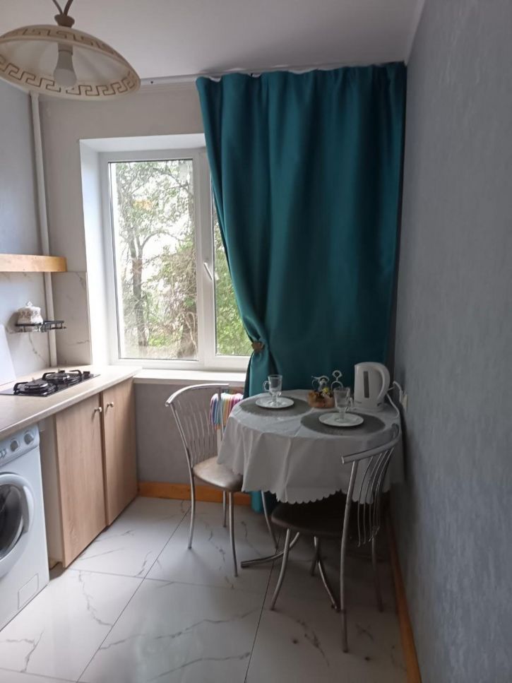 1-комн квартира Георгия Димитрова улица, 18