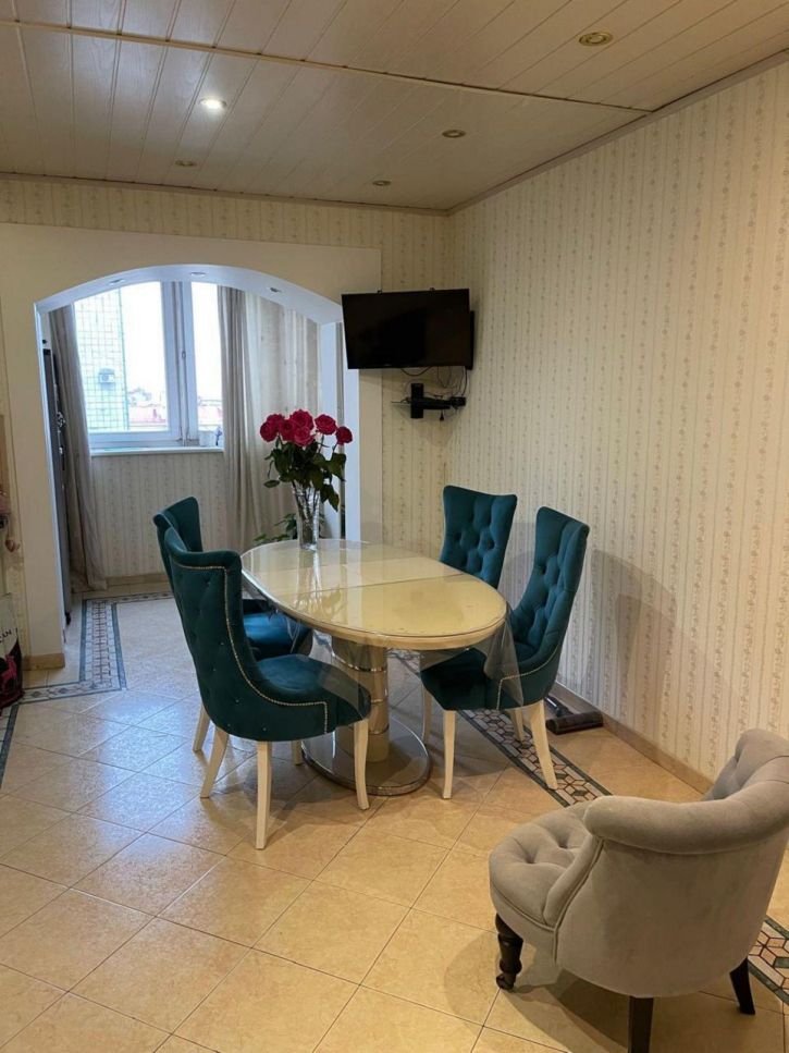 4-комн квартира Арцыбушевская улица, 40