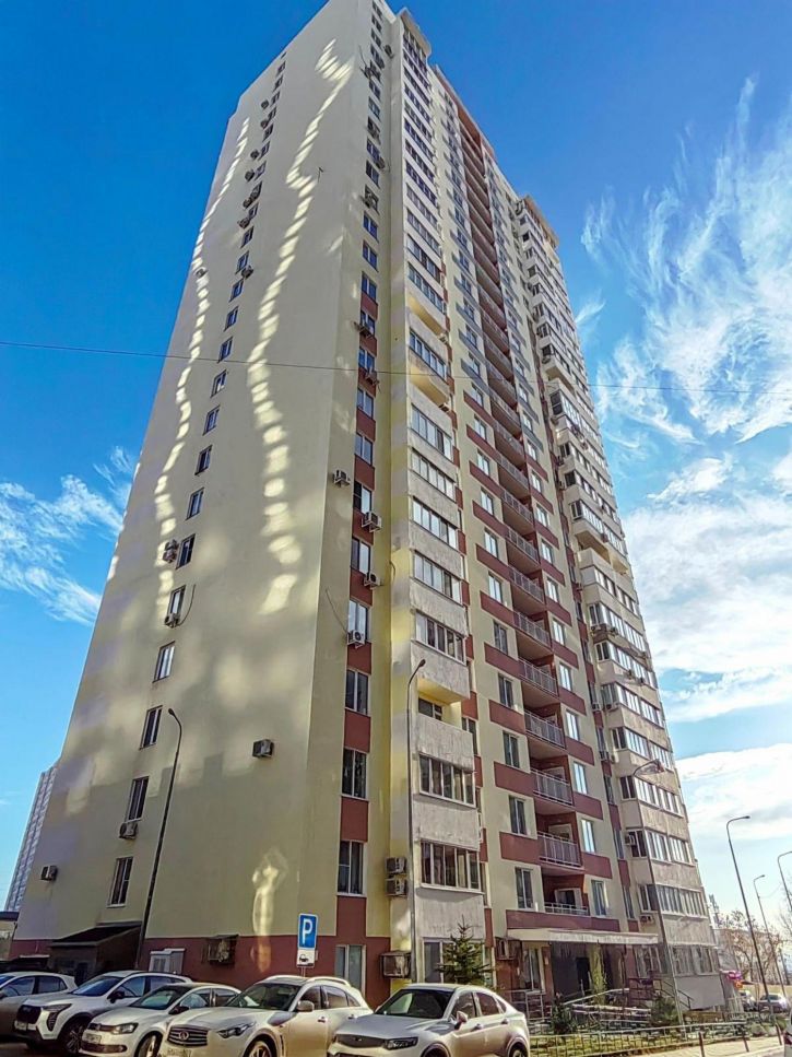 3-комн квартира Урицкого улица, 23