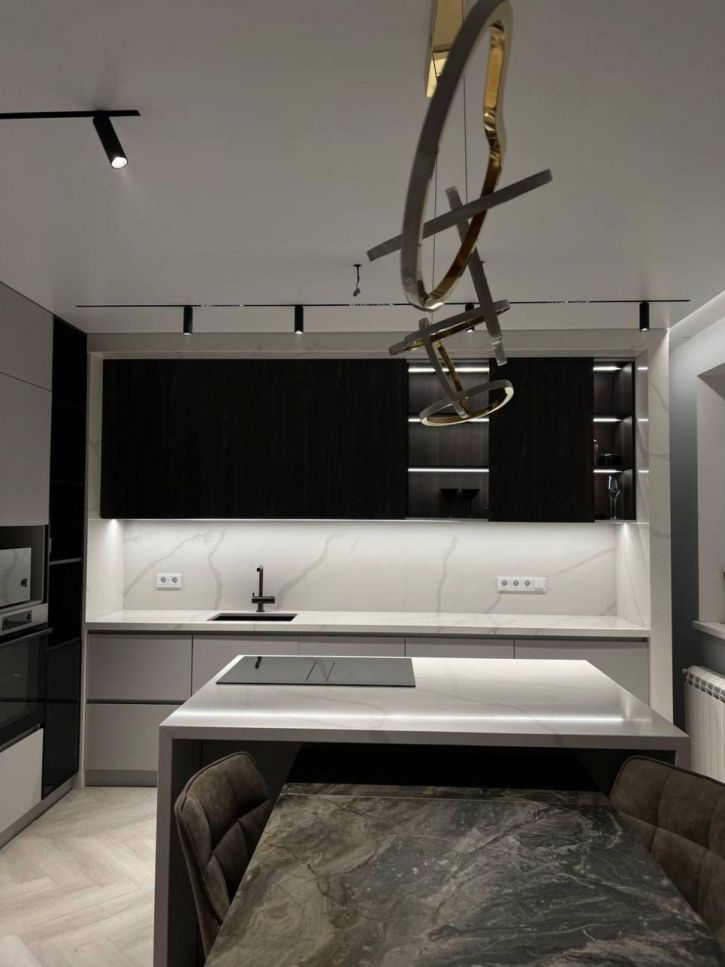 4-комн квартира Осетинская улица, 12