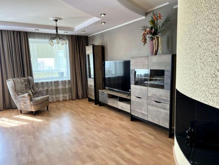 4-комн квартира Карла Маркса проспект, 17