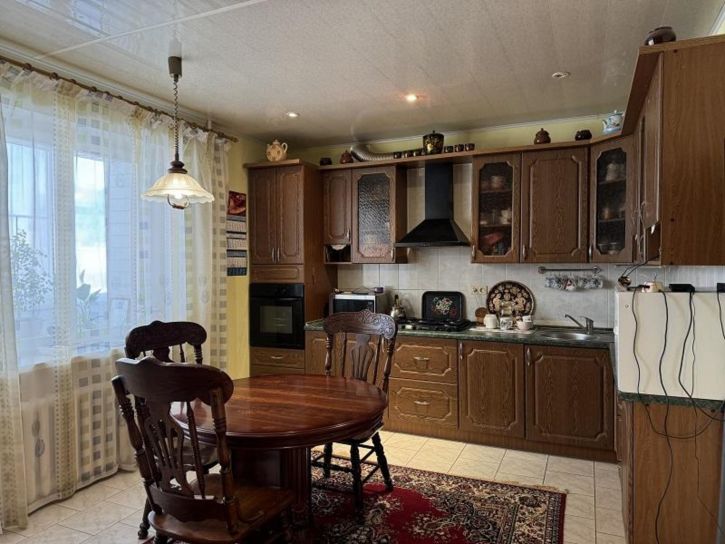 2-комн квартира Ленинская улица, 228