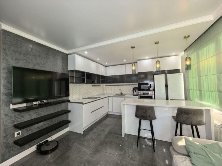 3-комн квартира Ново-Садовая улица, 106О