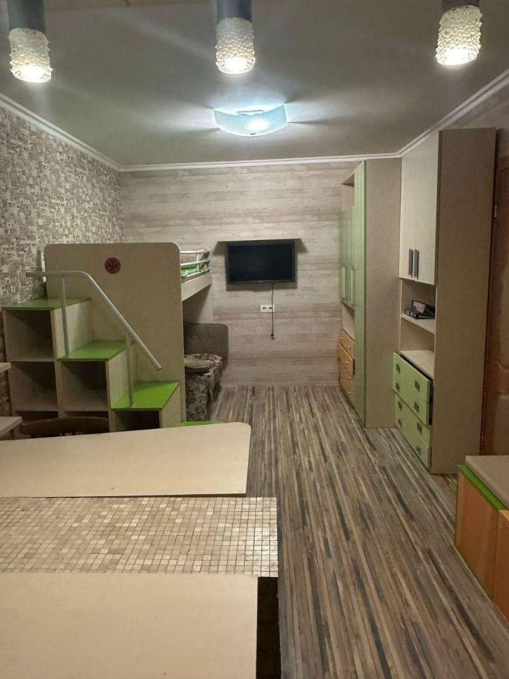 3-комн квартира Коммунистическая улица, 23