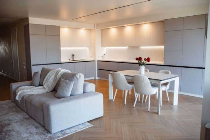 3-комн квартира Луначарского улица, 5