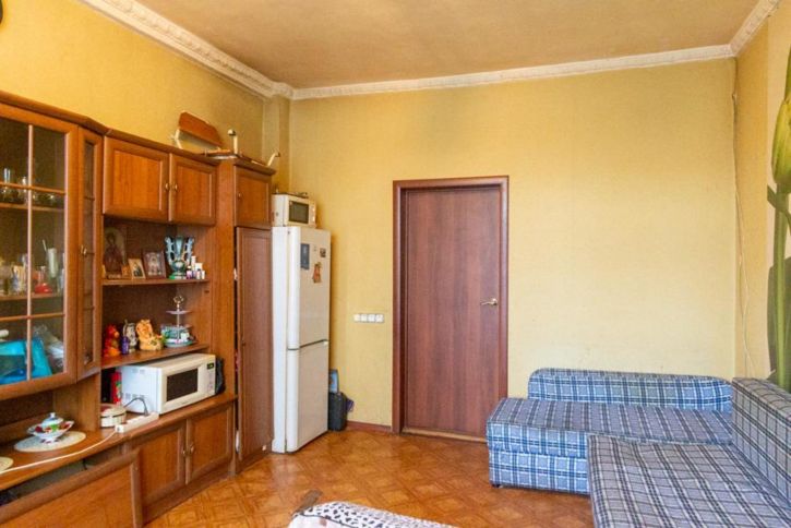 4-комн квартира Кирова проспект, 143