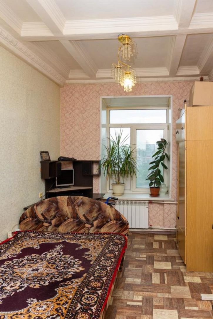 4-комн квартира Кирова проспект, 143