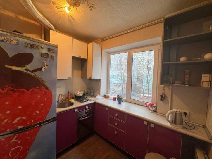 3-комн квартира Аэродромная улица, 110