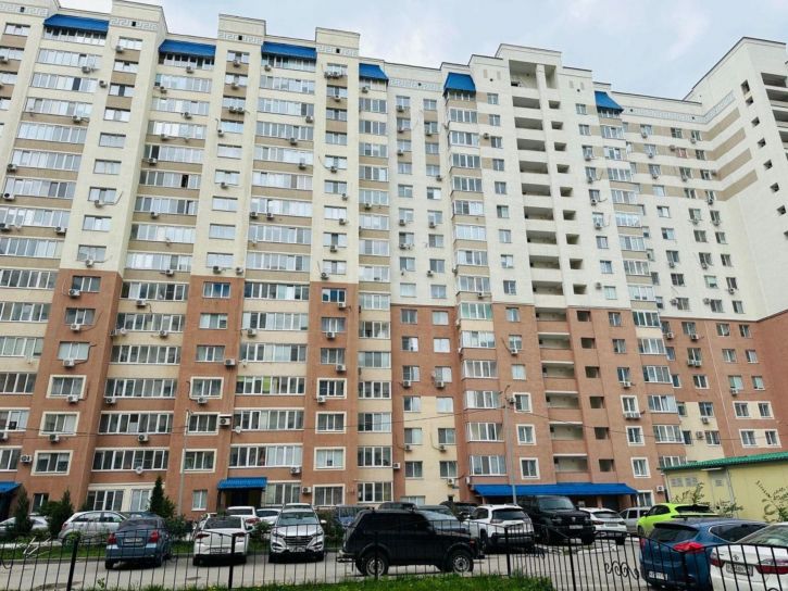 3-комн квартира Советской Армии улица, 181к6Б