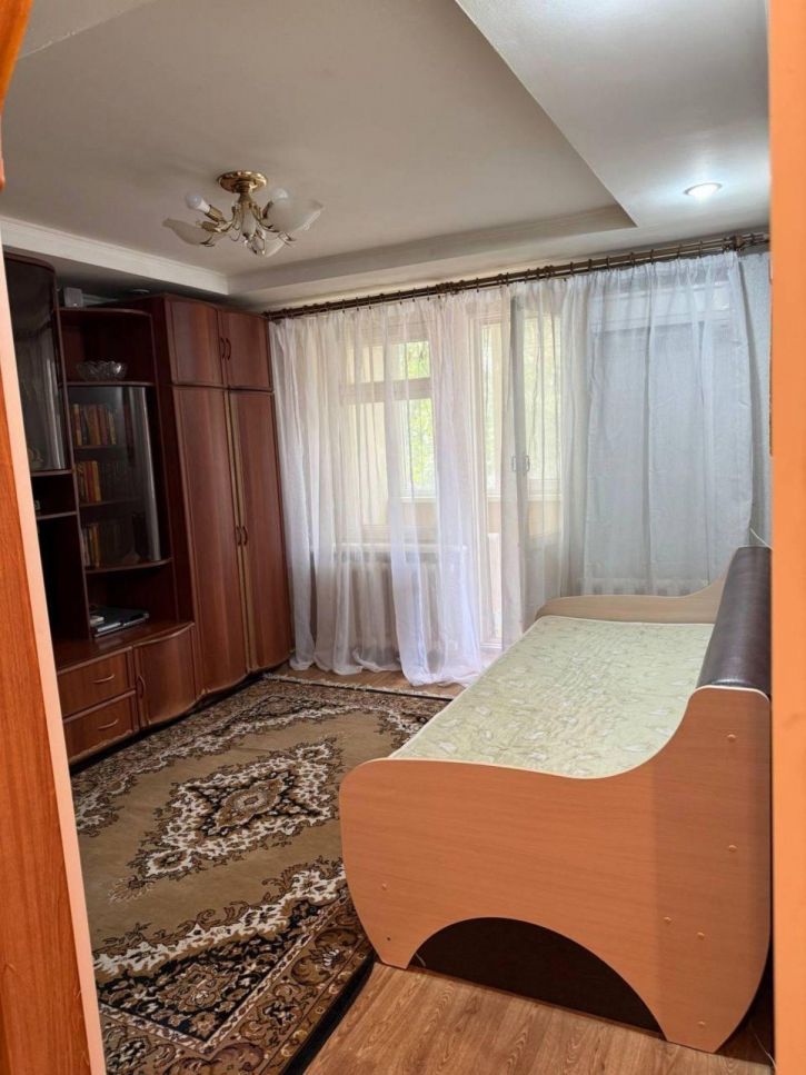 1-комн квартира Свободы улица, 161